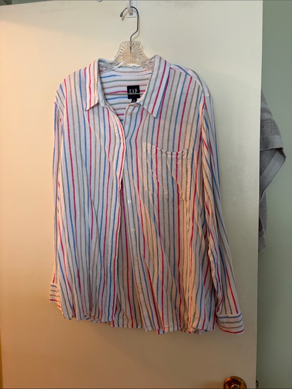 GAP womens White Button-Down Shirt with Blue & Red Stripes